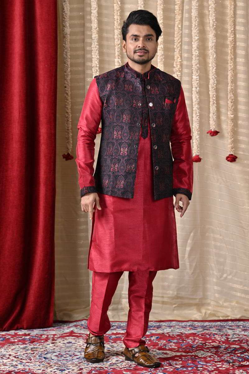 Maroon Kurta Set With Jacket