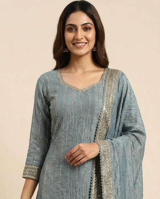 Crushed Tissue Straight Suit