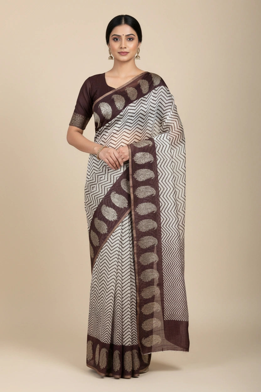 Banarasi Cotton Saree with Contrast Woven Zari Borders - View 5 | Rangoli