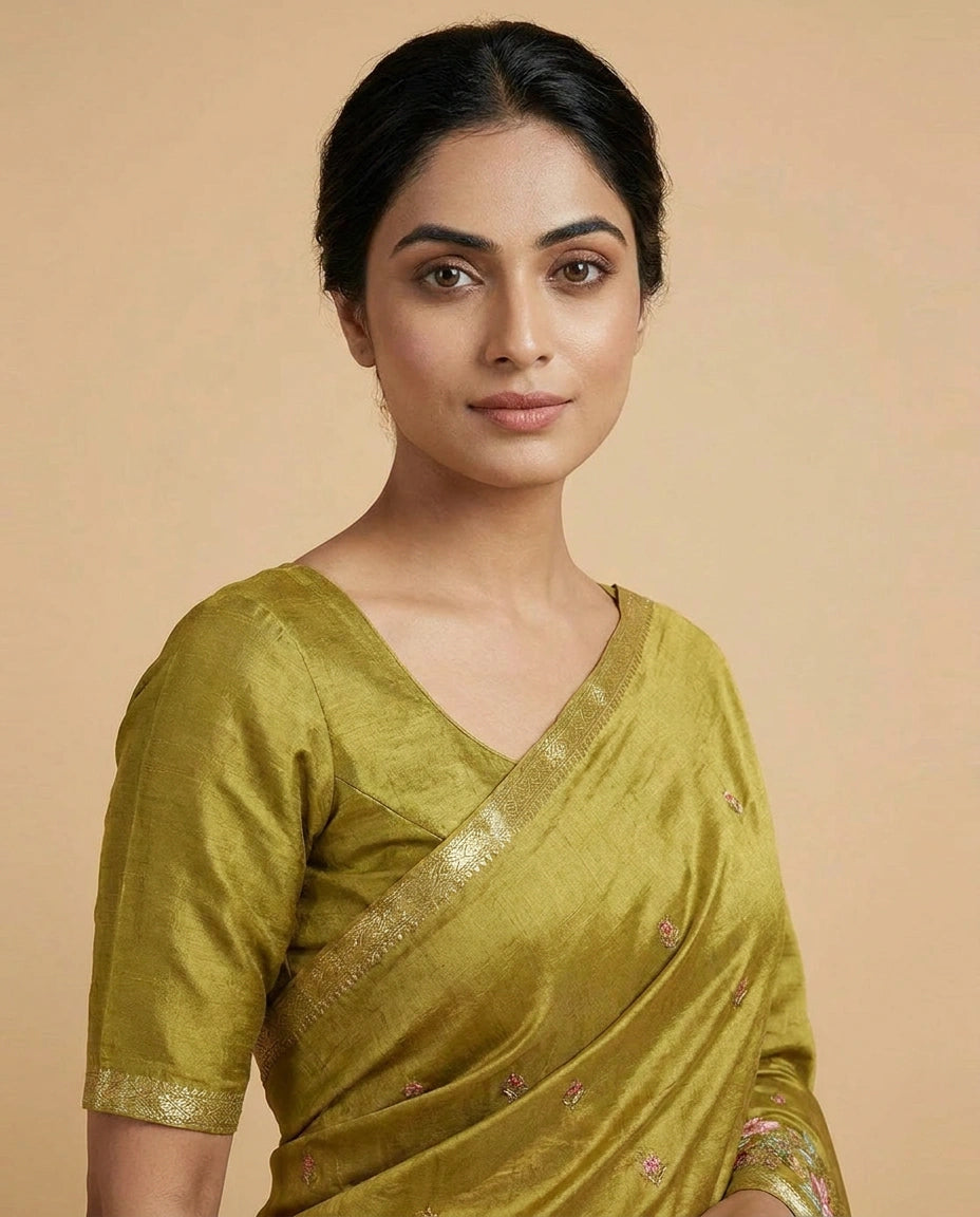 Chinon Saree with Heavy Embroidery Work on Pallu Border view 3