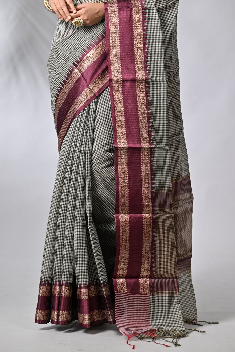 Rangoli Black & Wine Cotton Saree with Classic Contrast Border