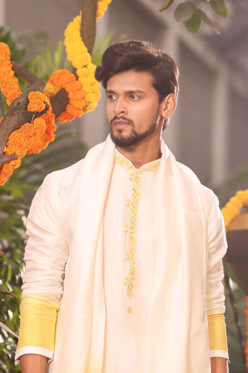 Off White Tussar Silk Kurta with Dupatta