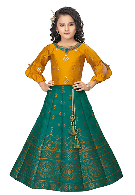 Sarees for Women - Indian Ethnic & Indo-Western Wear | Rangoli